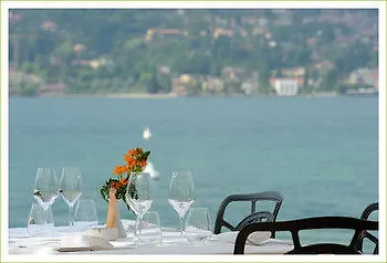 Bella Hotel & Restaurant With Private Dock For Mooring Boats San Felice del Benaco
