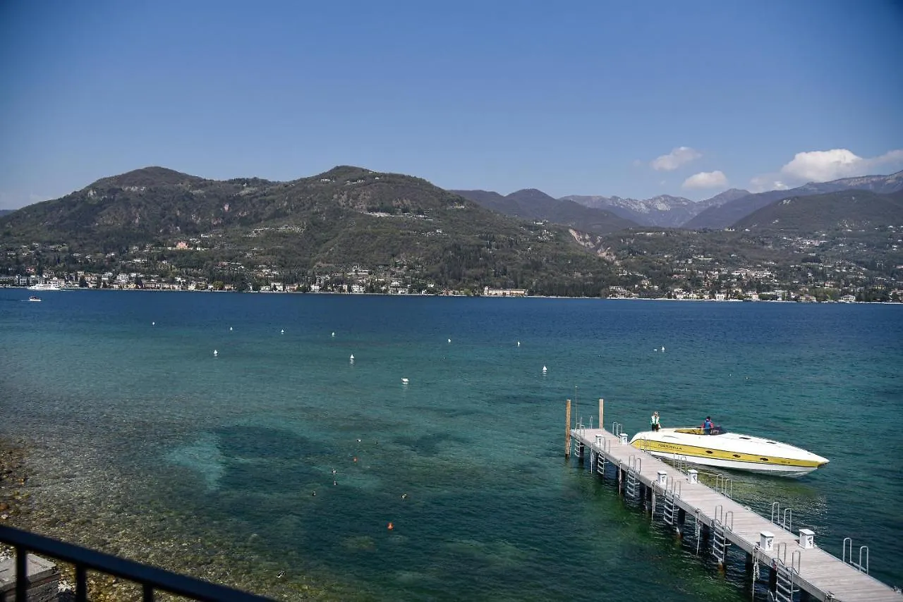 Bella Hotel & Restaurant With Private Dock For Mooring Boats 圣菲利斯·德尔·贝纳茨 4*,