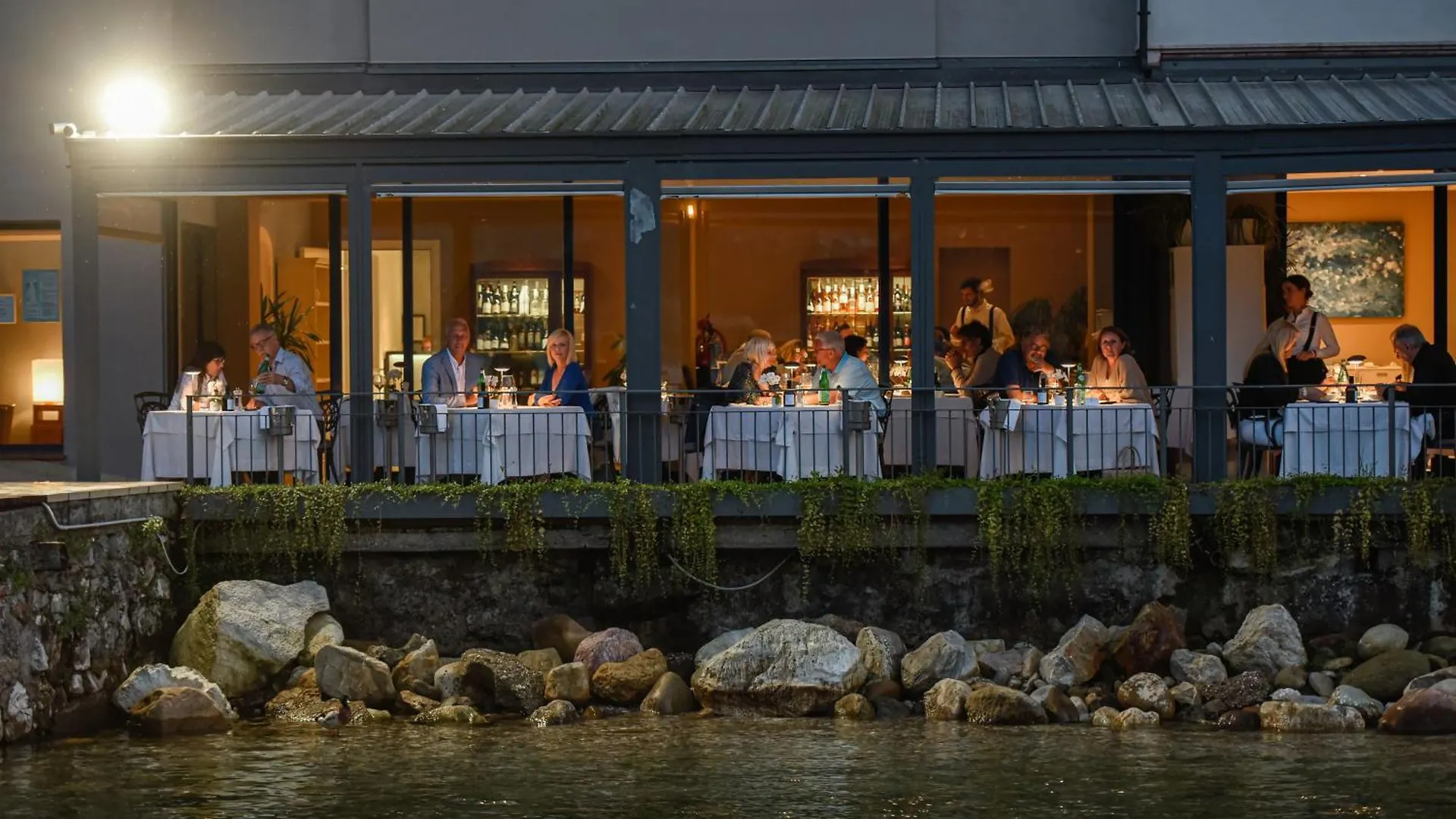 Bella Hotel & Restaurant With Private Dock For Mooring Boats 圣菲利斯·德尔·贝纳茨