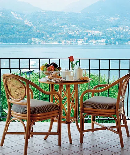 Bella Hotel & Restaurant With Private Dock For Mooring Boats 圣菲利斯·德尔·贝纳茨 4*,  意大利