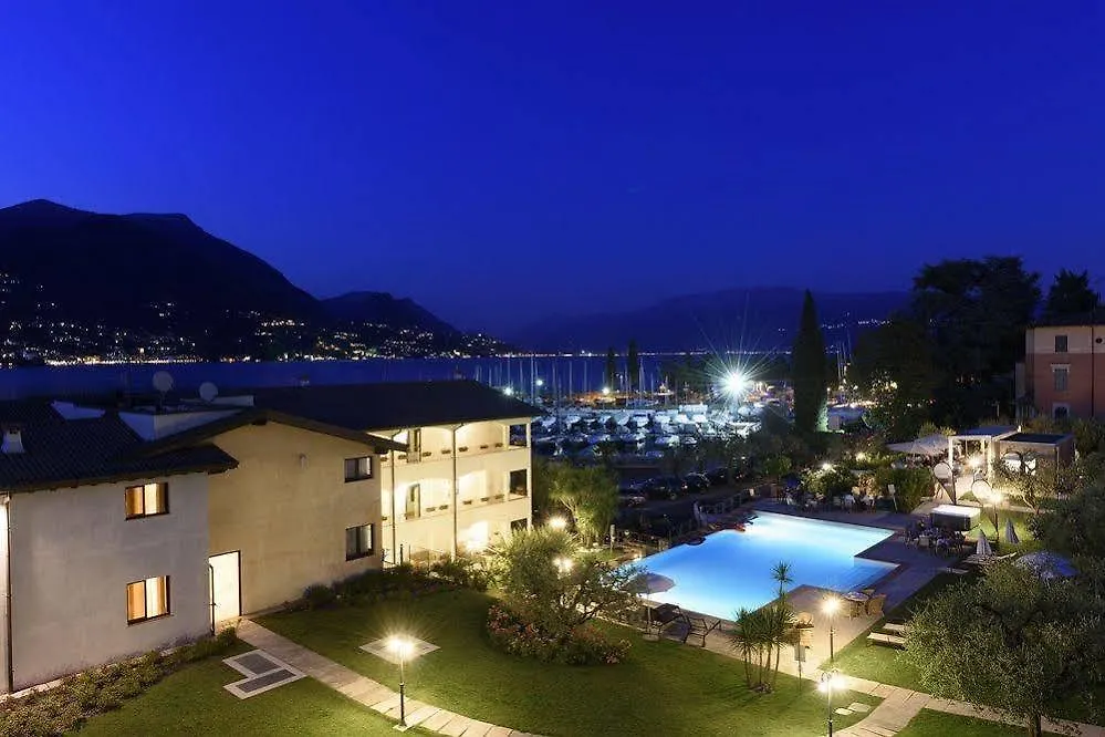 Bella Hotel & Restaurant With Private Dock For Mooring Boats 圣菲利斯·德尔·贝纳茨