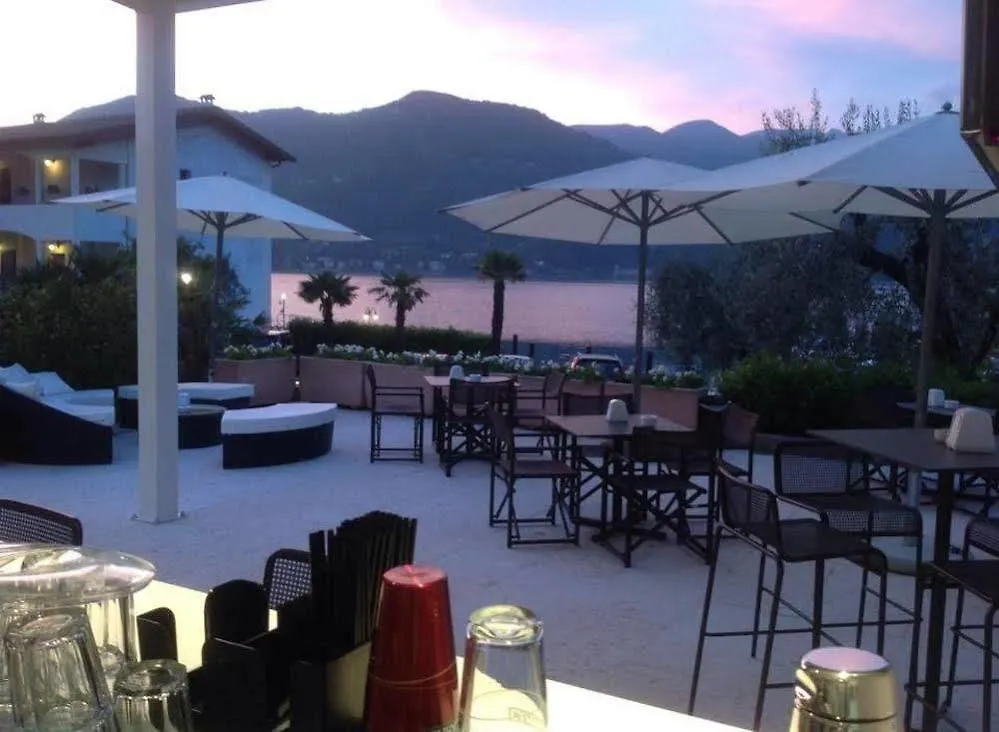 Bella Hotel & Restaurant With Private Dock For Mooring Boats 圣菲利斯·德尔·贝纳茨 4*,  意大利