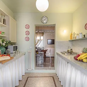 https://appartamento-stellario.it-tuscanyhotel.com